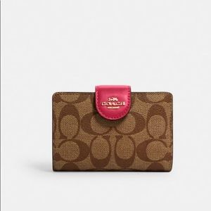 💝 Coach Medium Corner Zip Wallet in Signature Canvas, new